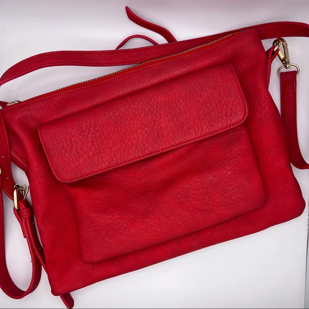 Shiraleah Red Vegan Leather Crossbody Purse - Picture 1 of 7